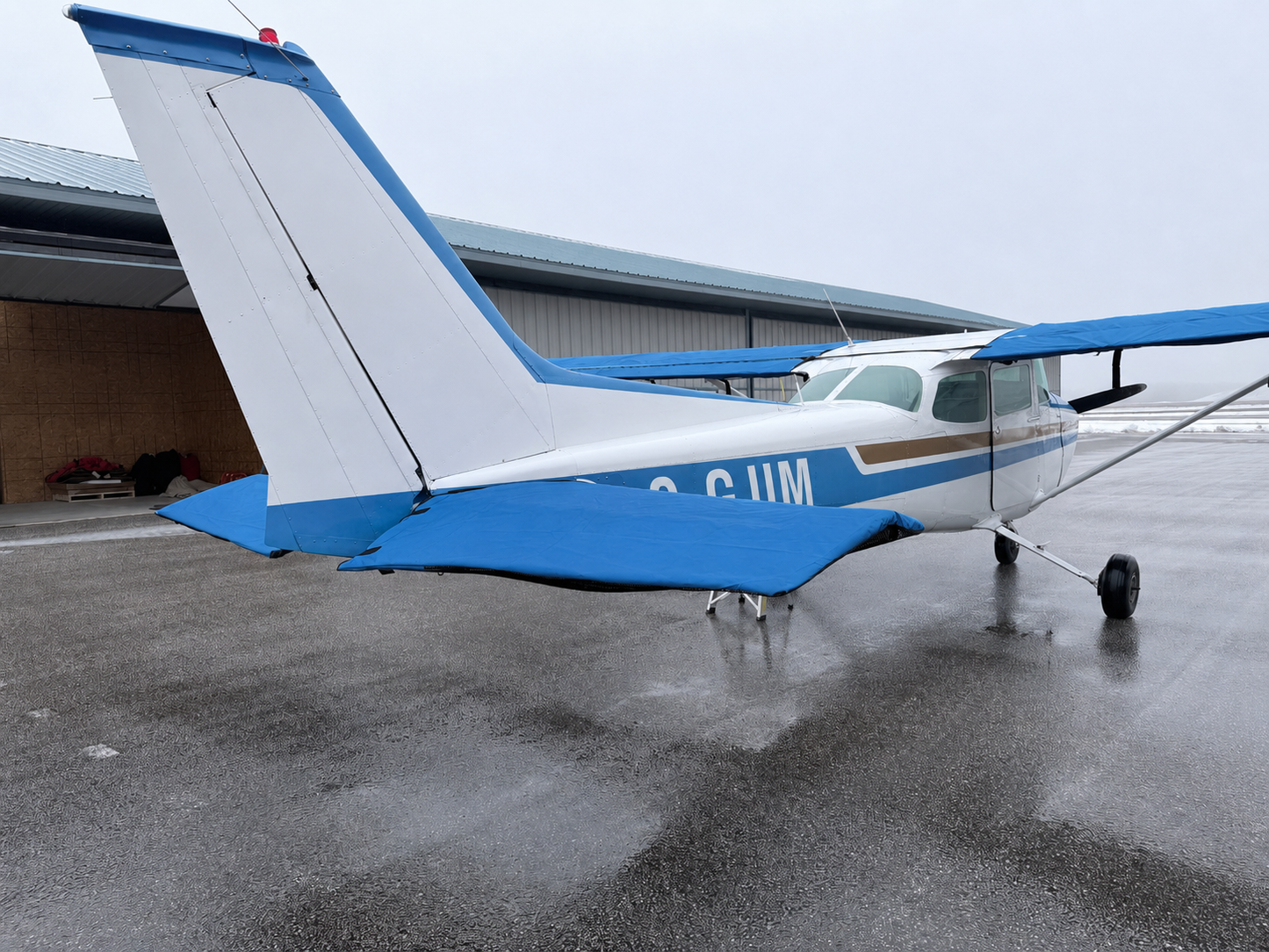 Mcovers tail cover detail for Cessna wing and tail cover set