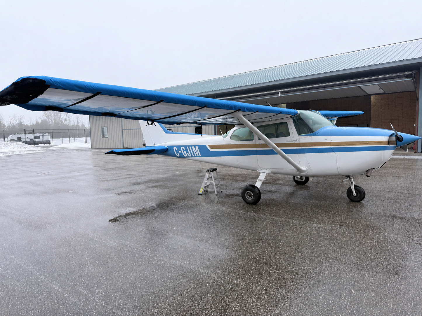 Mcovers blue wing and tail covers installed on a Cessna 172 aircraft